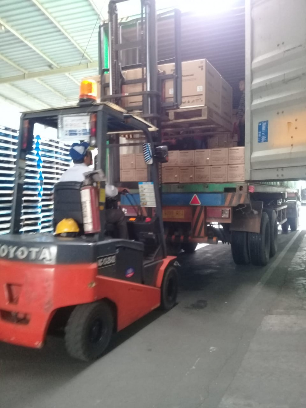 JASA EKSPEDISI TULUNGAGUNG KE BALIKPAPAN
