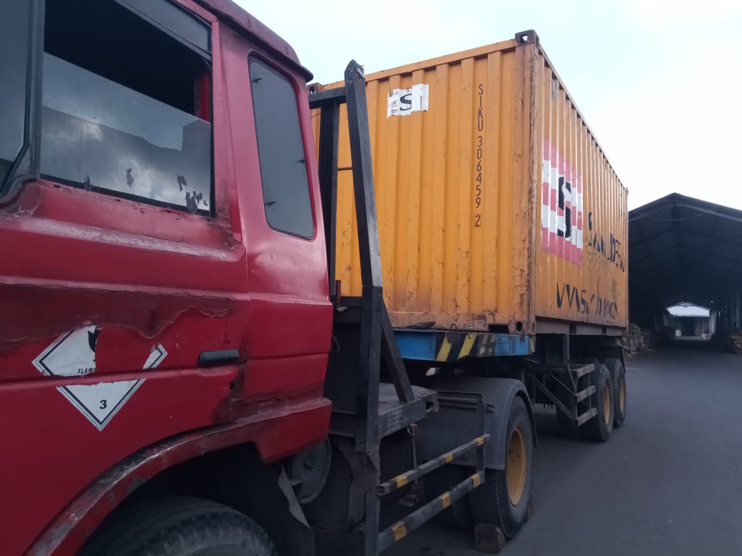 Ekspedisi via container Batu Licin Surabaya