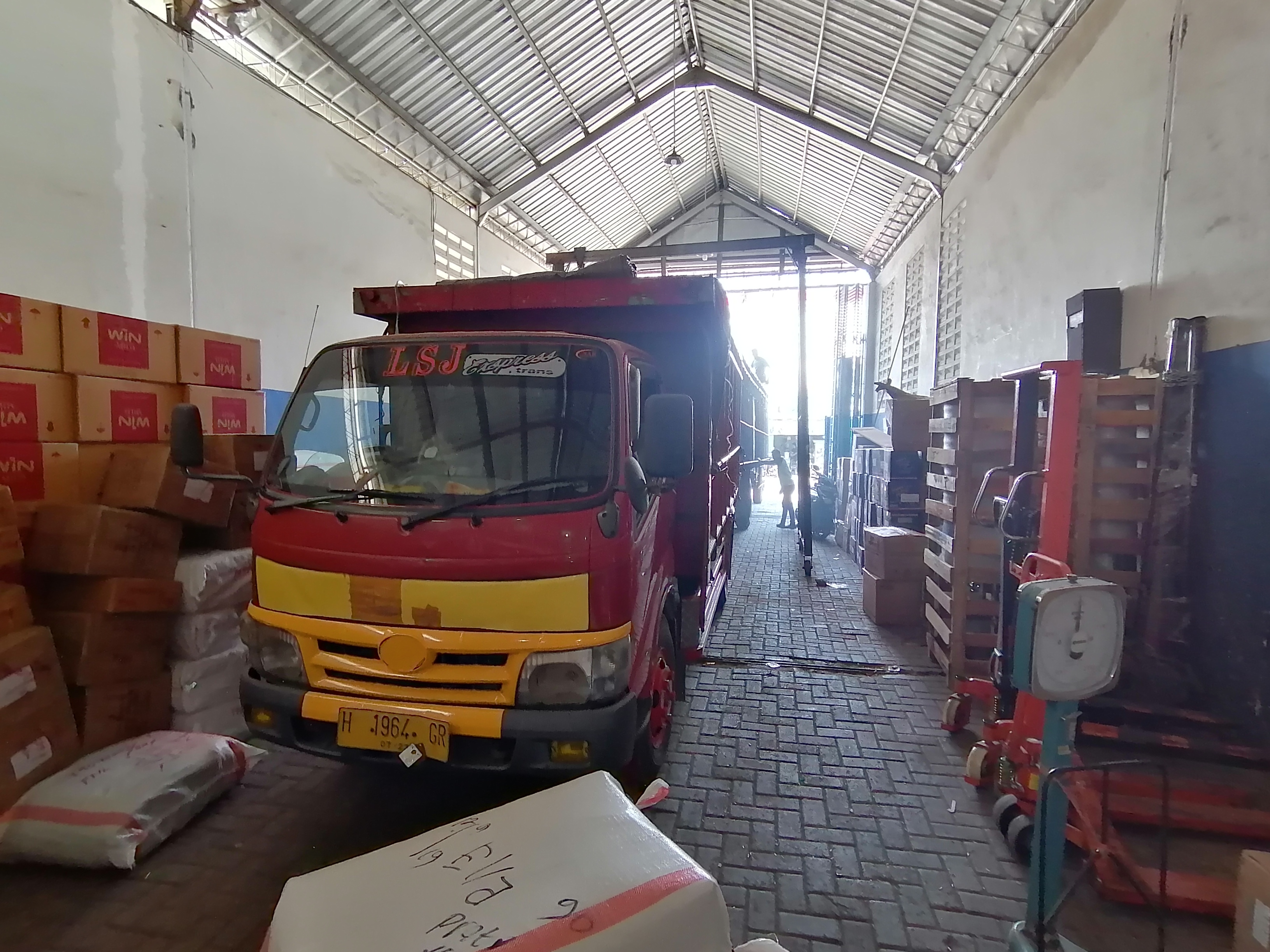 Ekspedisi Mojokerto Waikabubak