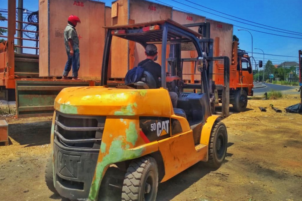 10 unit Armada fuso kondisi bak buka samping (dropside)